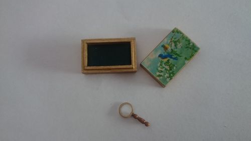 56k-Box with magnifying glass