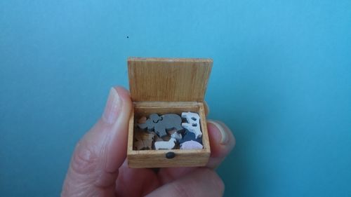 Caja con animalitos juguete madera-5012